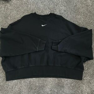 Cropped Nike sweatshirt